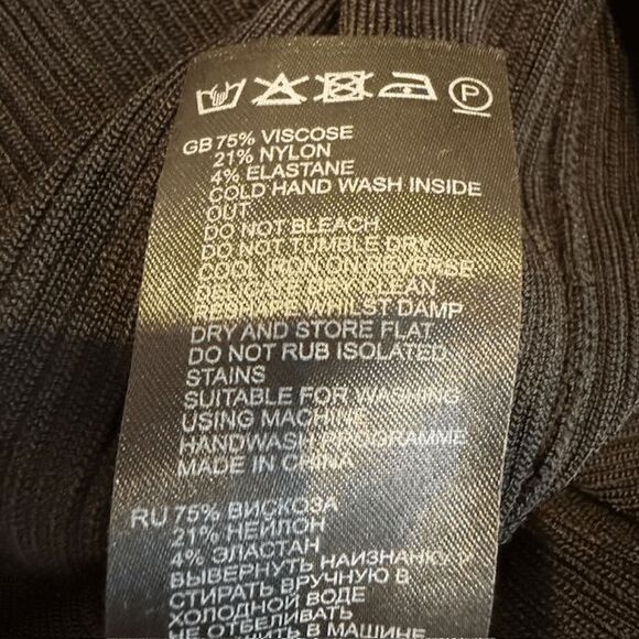 REISS Mae Slim Fit Ribbed Cardigan Top Black V-Neck Gold Buttons Size Medium - Picture 6 of 10